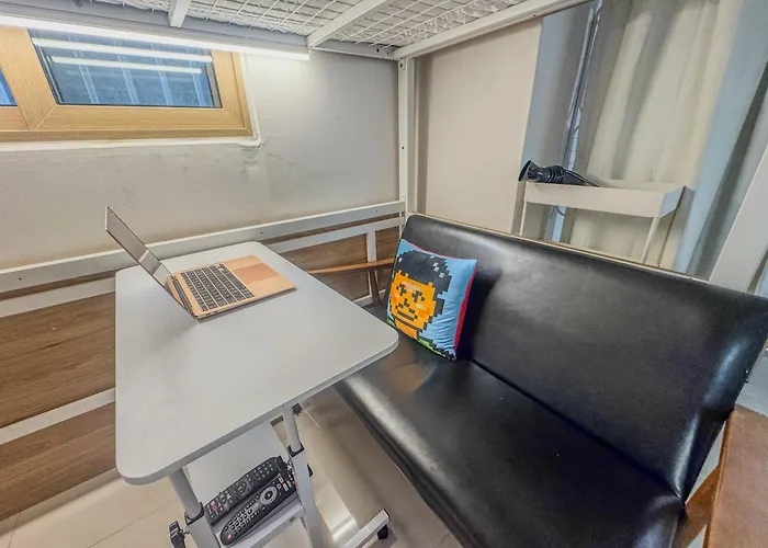 Apartment 101, Atelier Seongsu Riverside Cherry Blossom Road River Airport Bus *