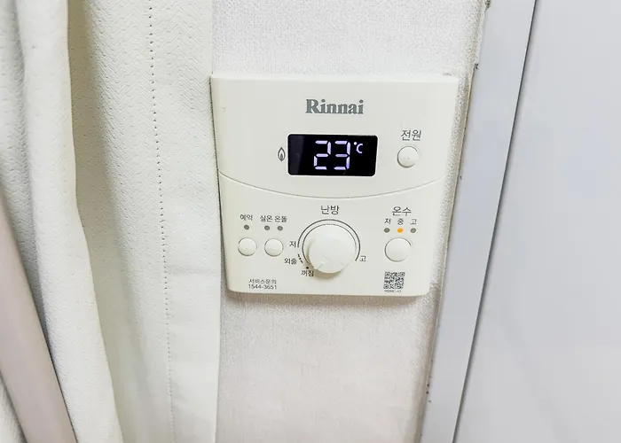 Apartment 101, Atelier Seongsu Riverside Cherry Blossom Road River Airport Bus Seoul