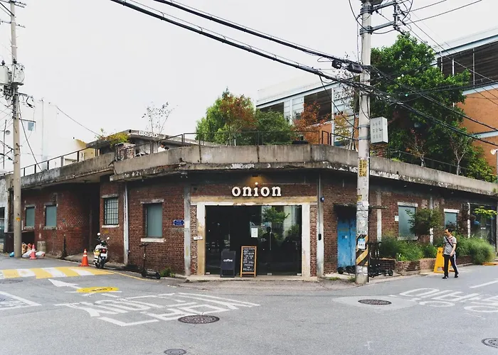 Apartment 101, Atelier Seongsu Riverside Cherry Blossom Road River Airport Bus